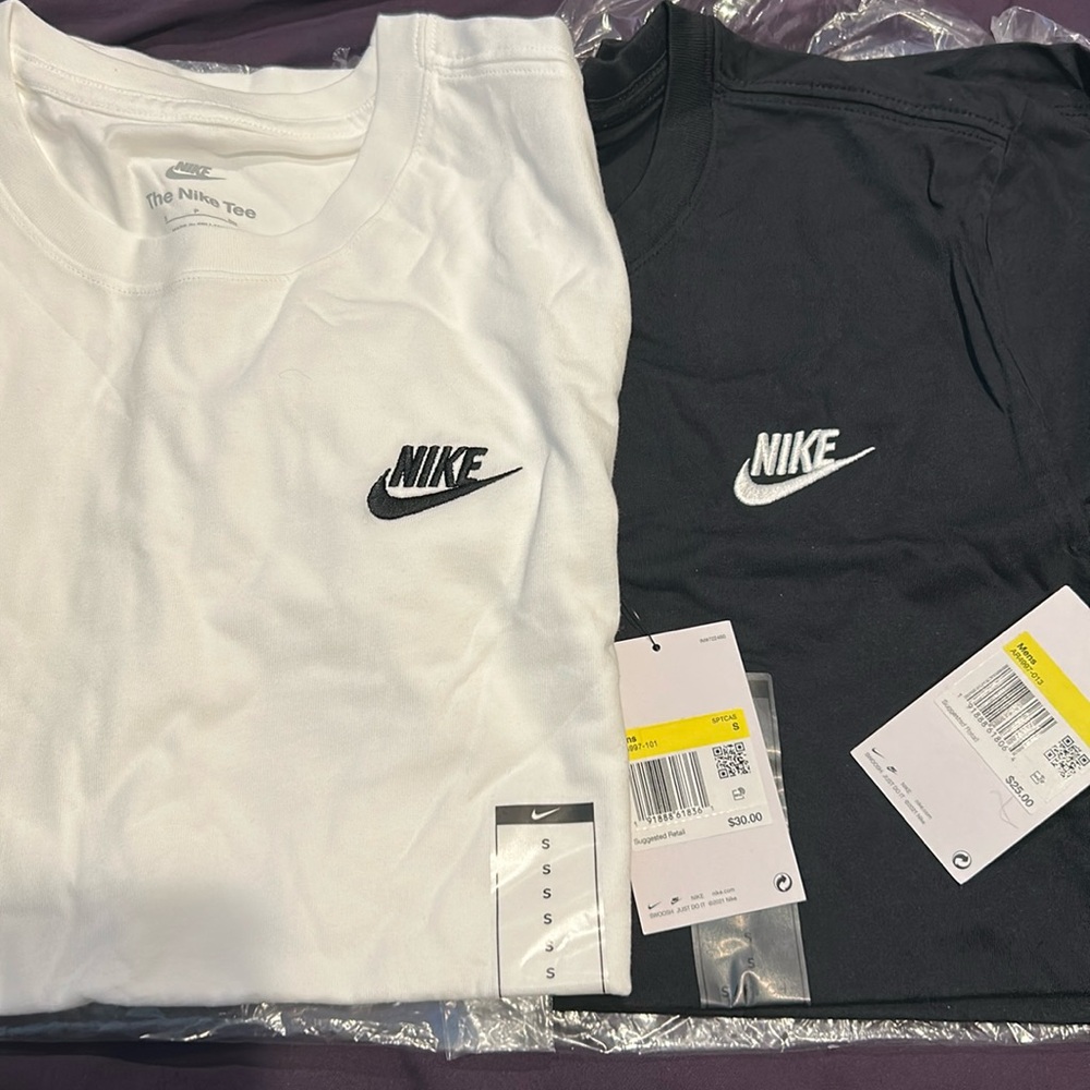 Nike tees 
Small